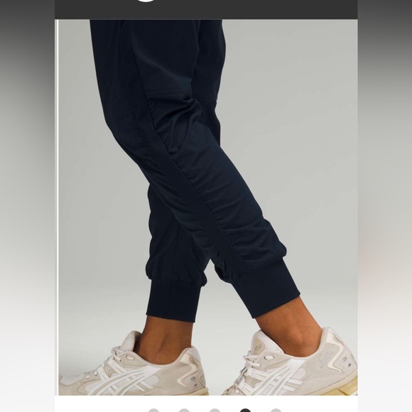 Lululemon Beyond the Studio Jogger, TRNV, Size 6 - Picture 4 of 9